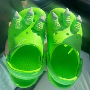 CROCS Kids Neon Green Claw Slippers